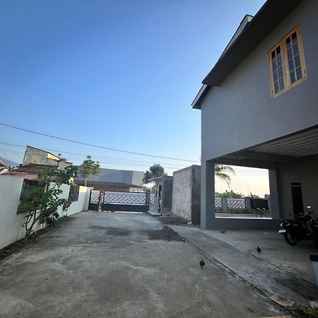 Villa Cassandra Cigombong ภายนอก รูปภาพ