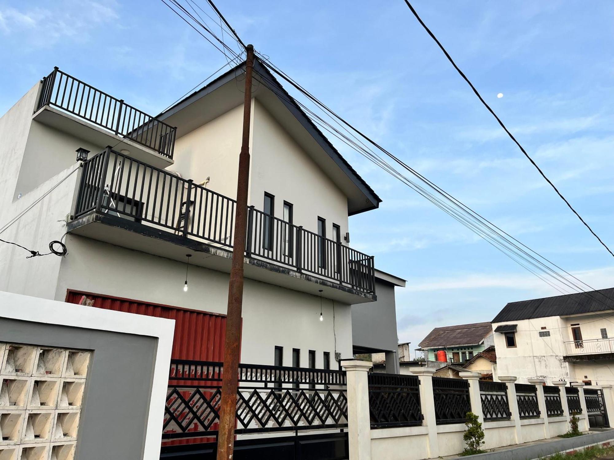 Villa Cassandra Cigombong ภายนอก รูปภาพ