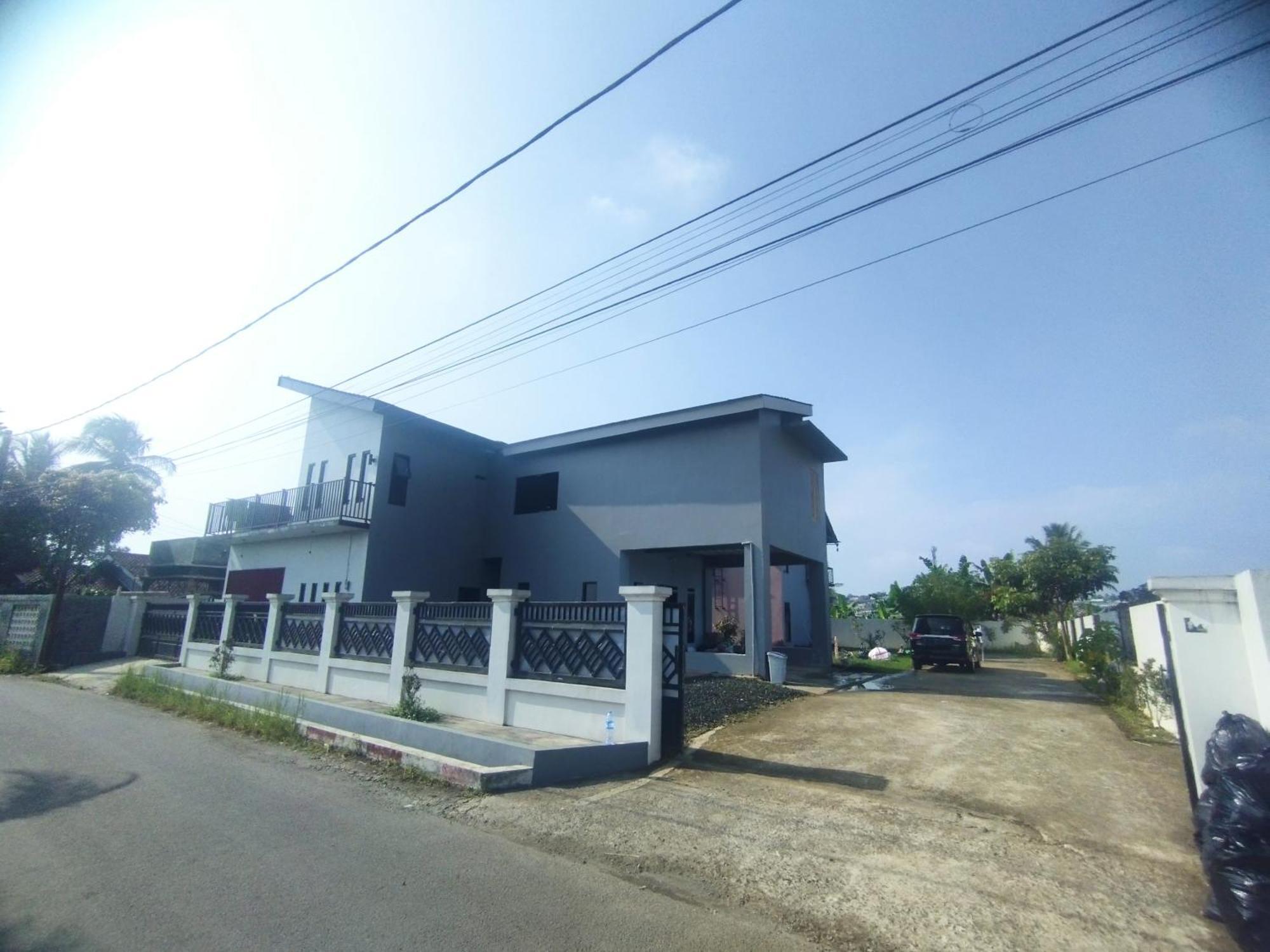 Villa Cassandra Cigombong ภายนอก รูปภาพ