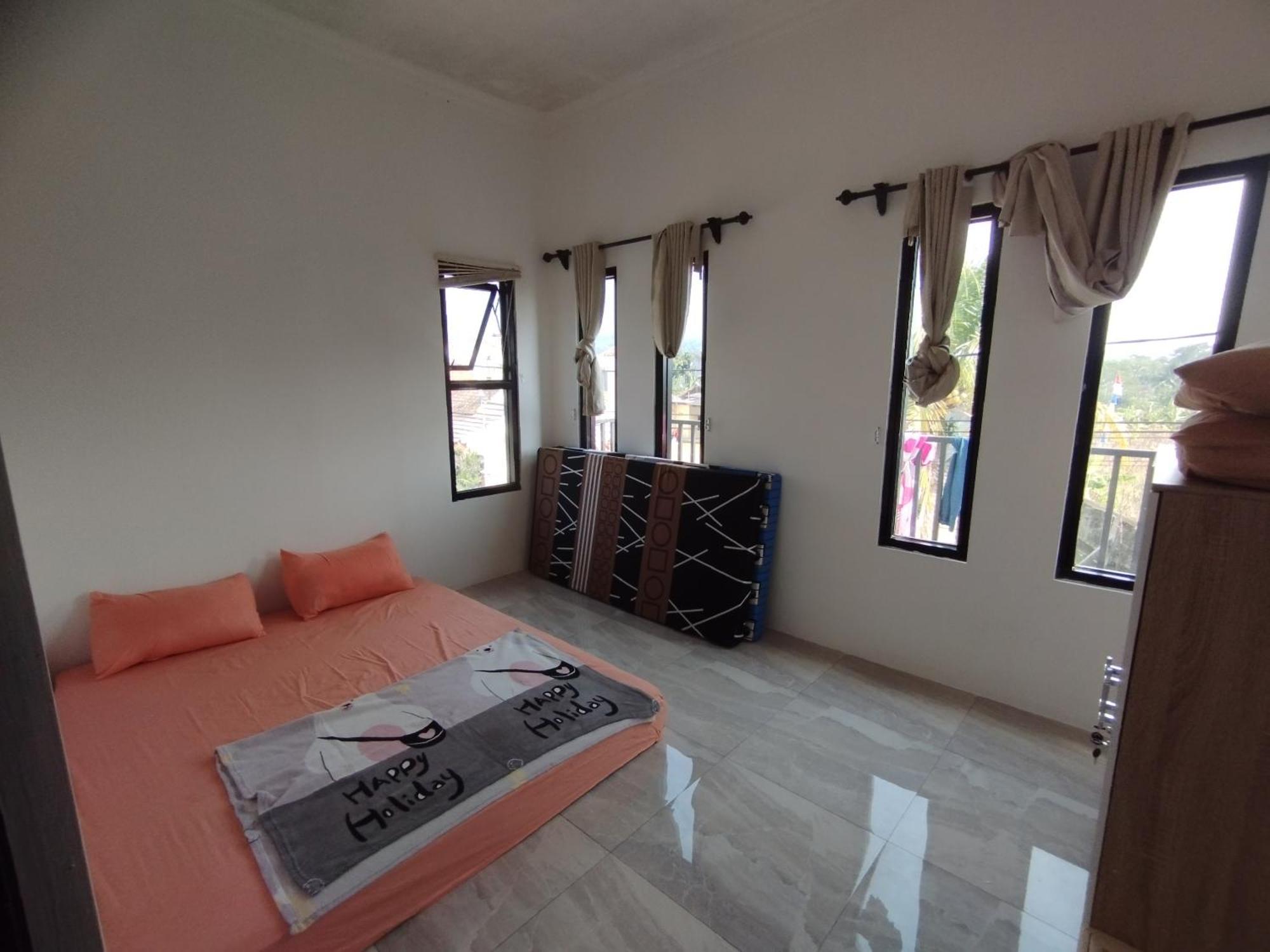 Villa Cassandra Cigombong ภายนอก รูปภาพ