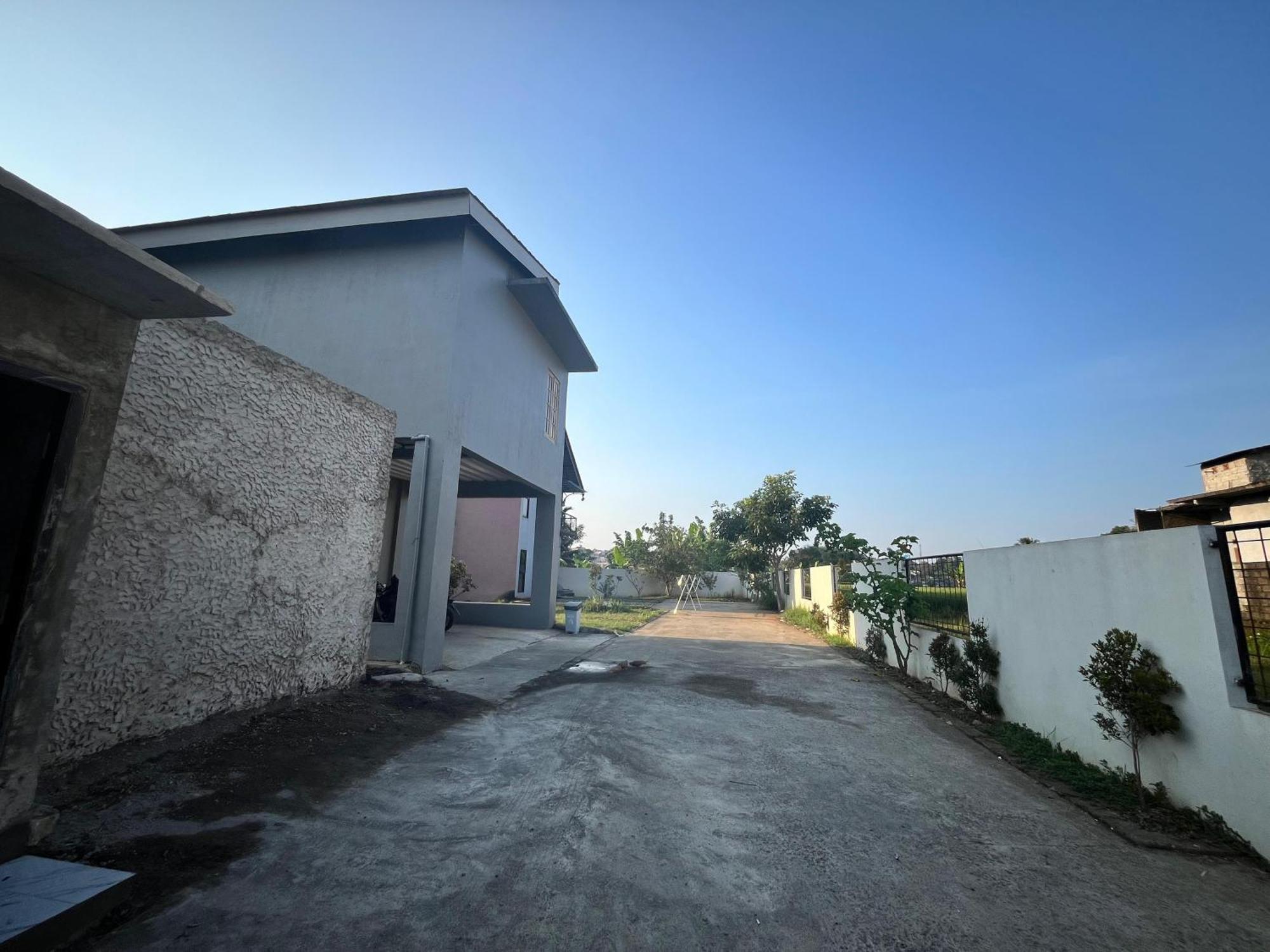 Villa Cassandra Cigombong ภายนอก รูปภาพ