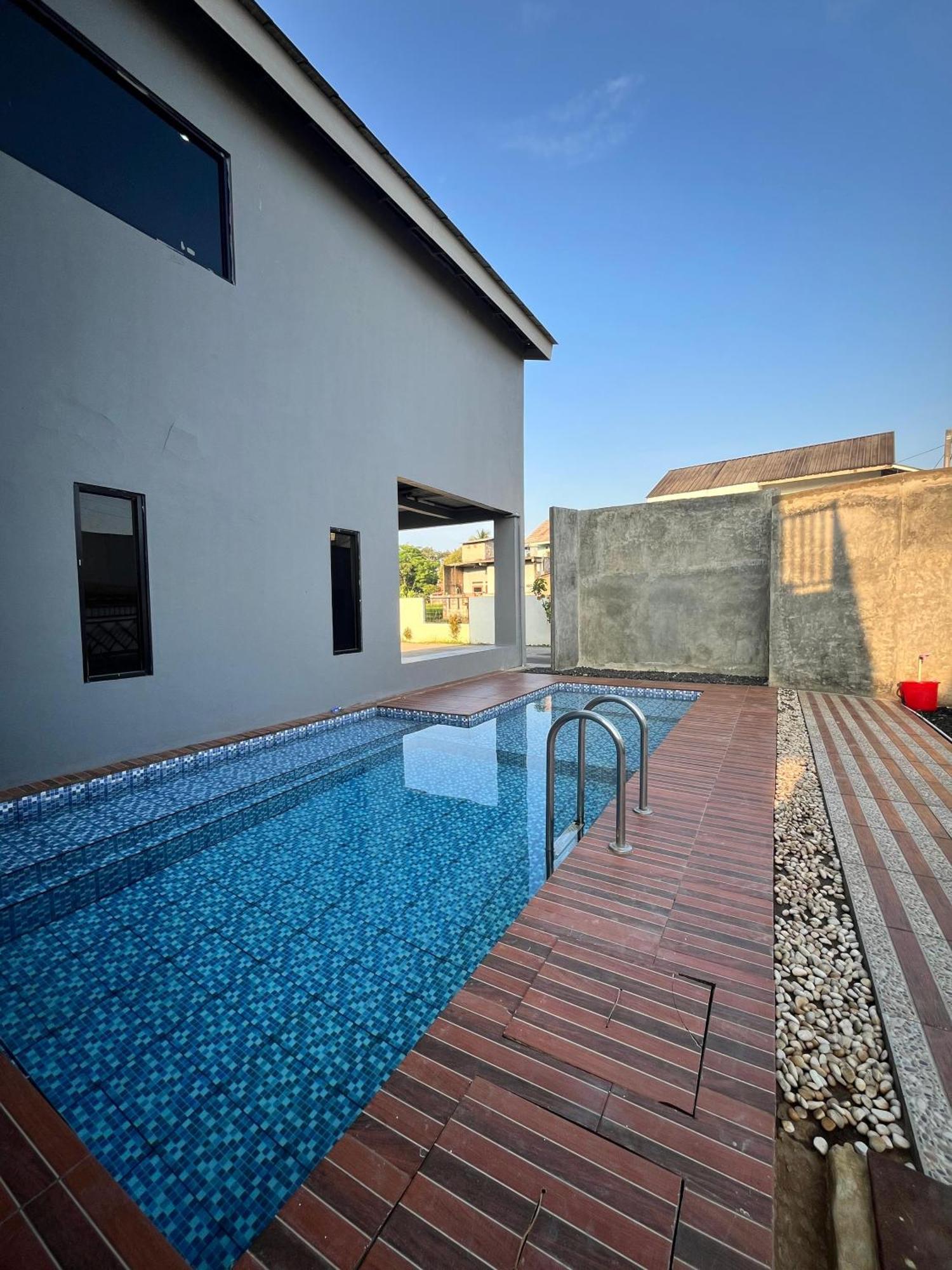 Villa Cassandra Cigombong ภายนอก รูปภาพ